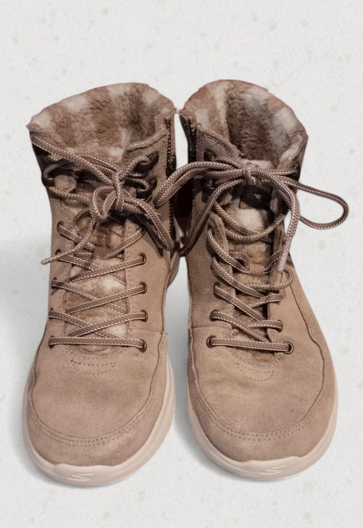 {product_title} – Preloved Sneakers Pakistan | Retread Wear
