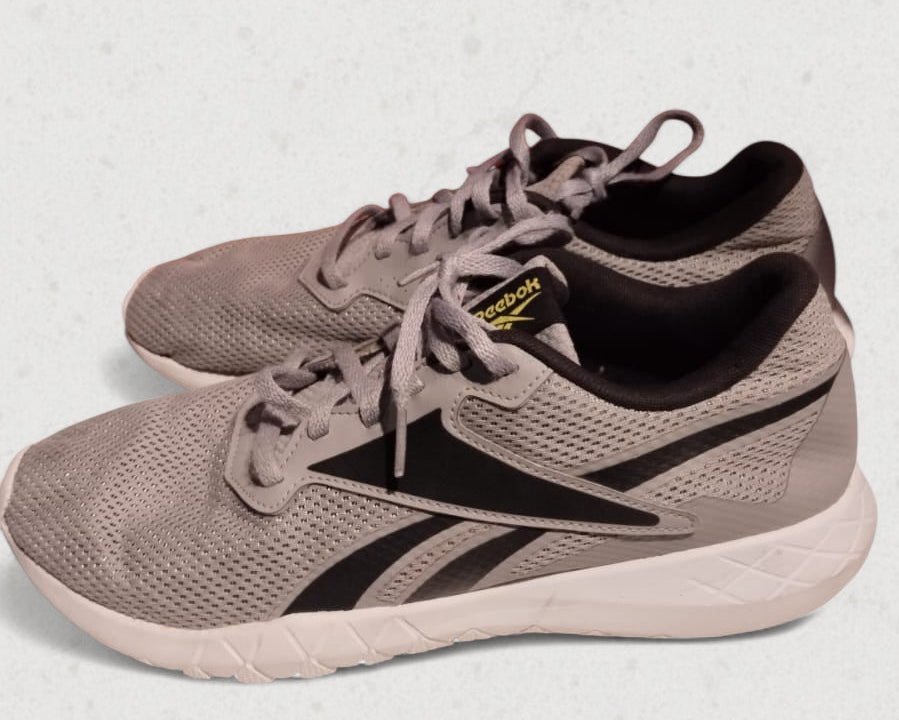 {product_title} – Preloved Sneakers Pakistan | Retread Wear