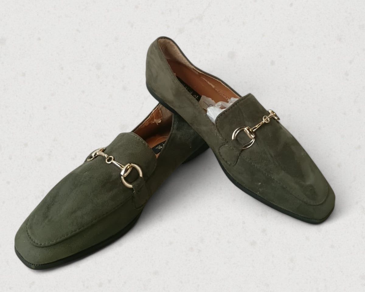 {product_title} – Preloved Sneakers Pakistan | Retread Wear
