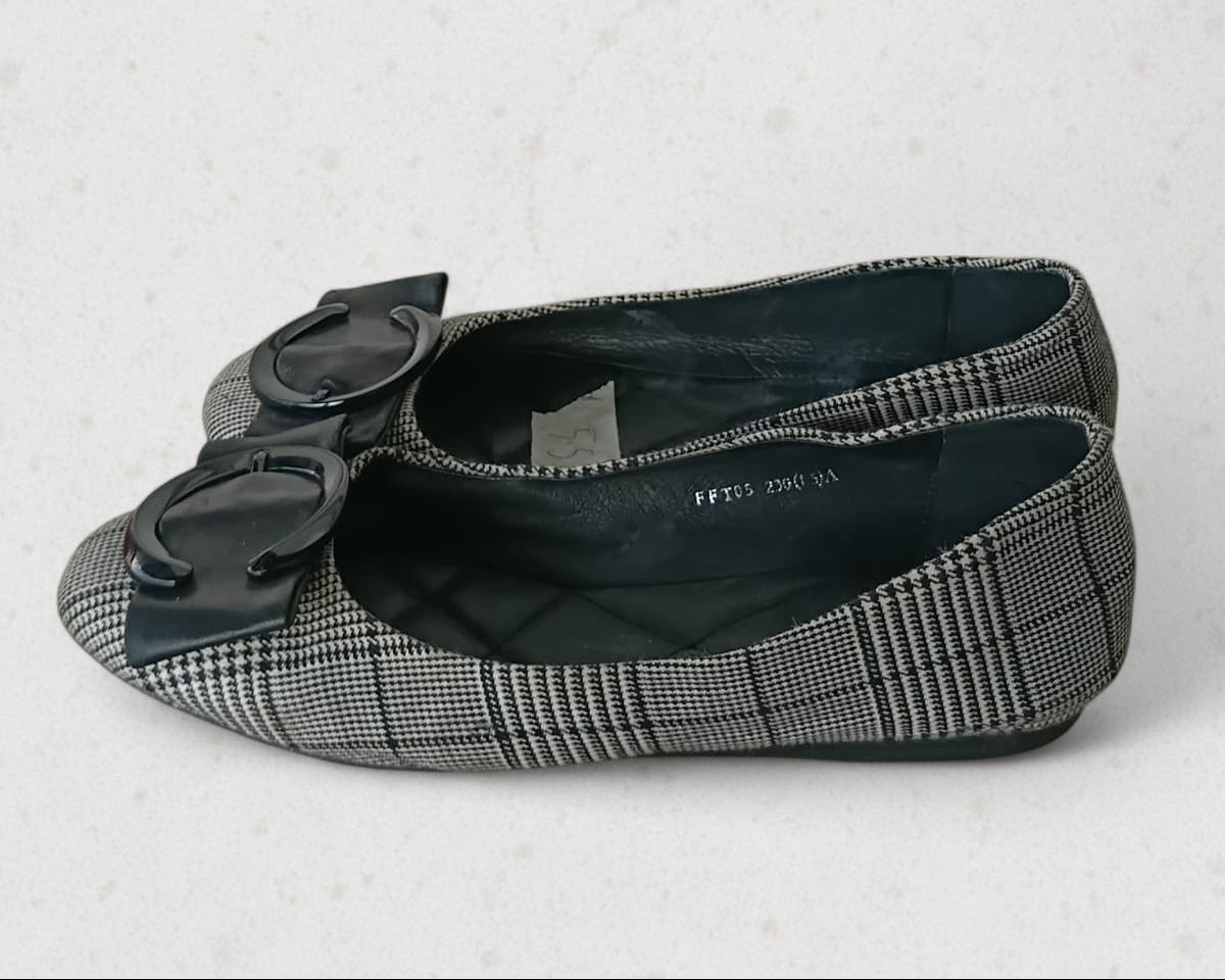 {product_title} – Preloved Sneakers Pakistan | Retread Wear