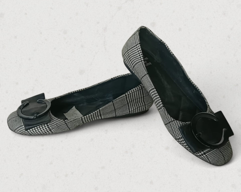 {product_title} – Preloved Sneakers Pakistan | Retread Wear