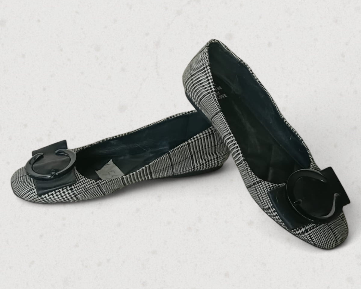 {product_title} – Preloved Sneakers Pakistan | Retread Wear