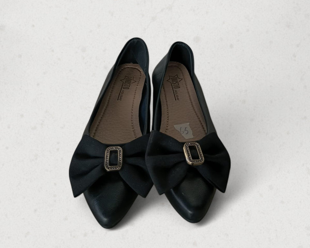 {product_title} – Preloved Sneakers Pakistan | Retread Wear
