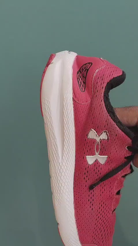 Under Armour Charged Pursuit