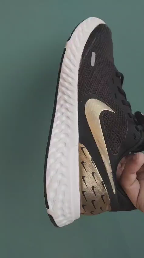 Nike Revolution 5 Premium