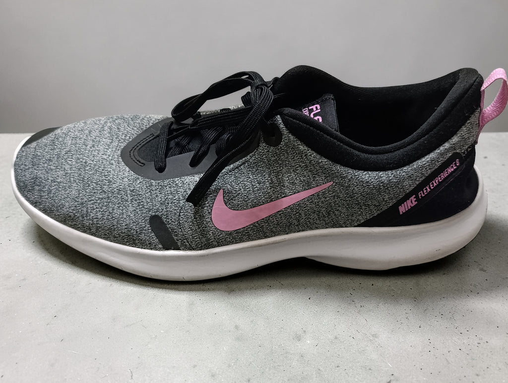 NIKE Flex Experience 8