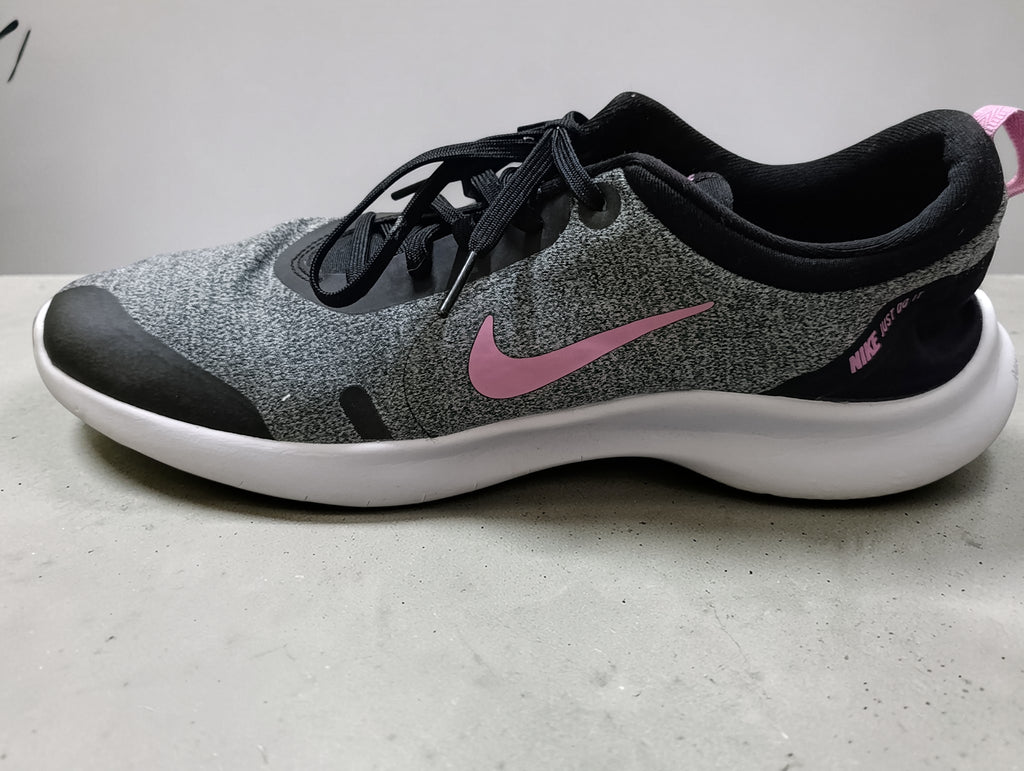 NIKE Flex Experience 8